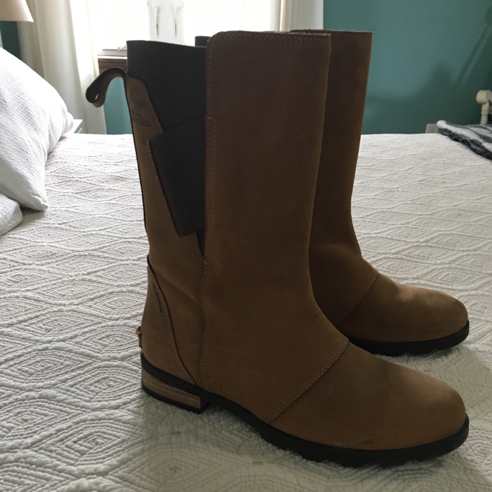 Sorel boots size 8.5